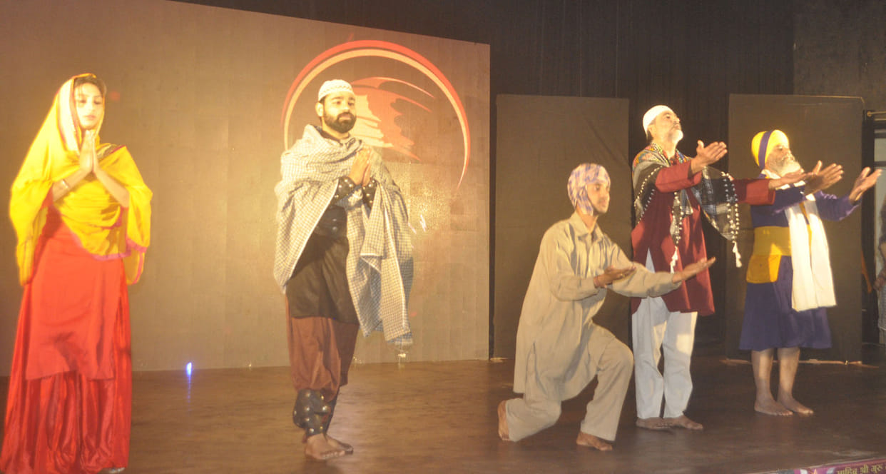 Glory of Sikh Gurus told in the drama
