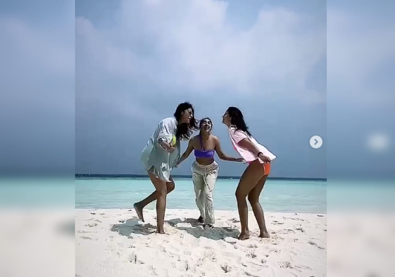 Besties Alia, Anushka and Akansha Ranjan's maldives vacation pitures are major bff goals