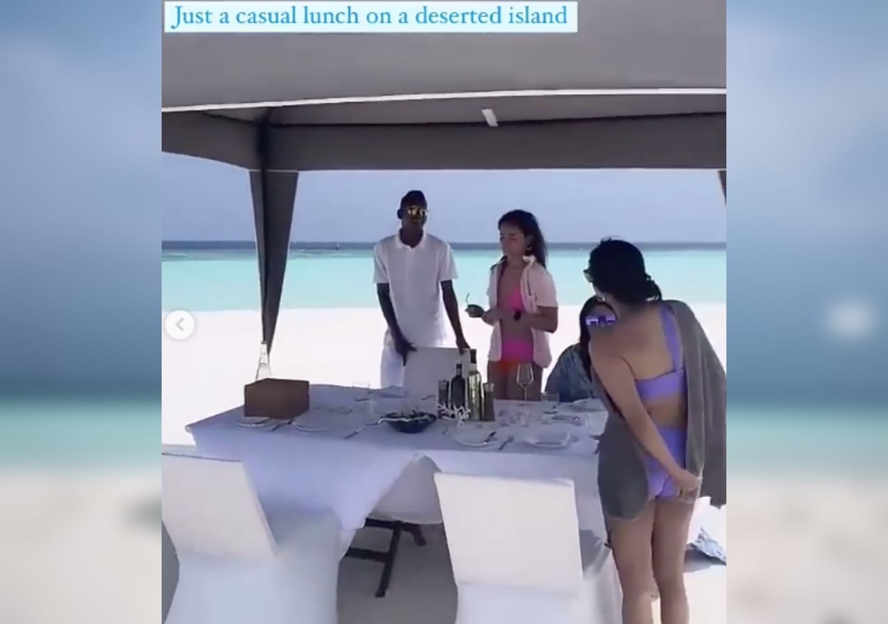 Besties Alia, Anushka and Akansha Ranjan's maldives vacation pitures are major bff goals