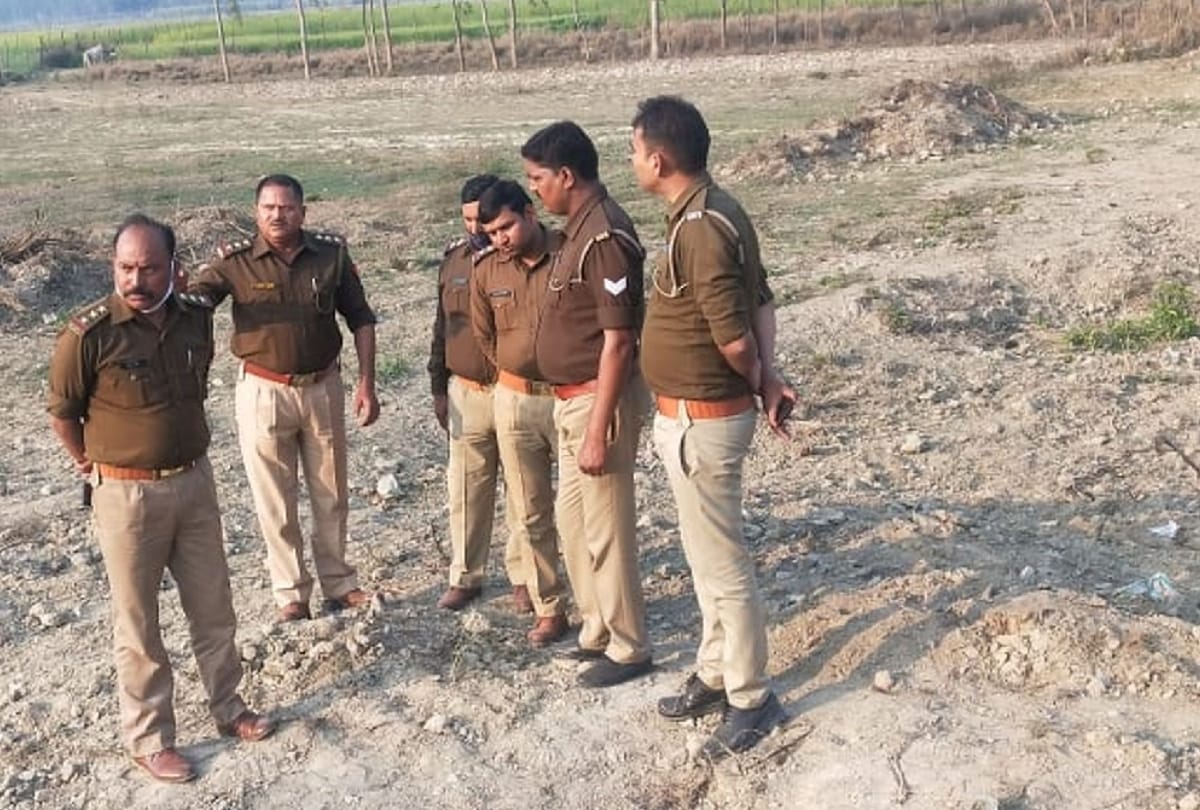 The dead body was thrown after killing the girl, her hands and legs were tied and her face got badly burnt.