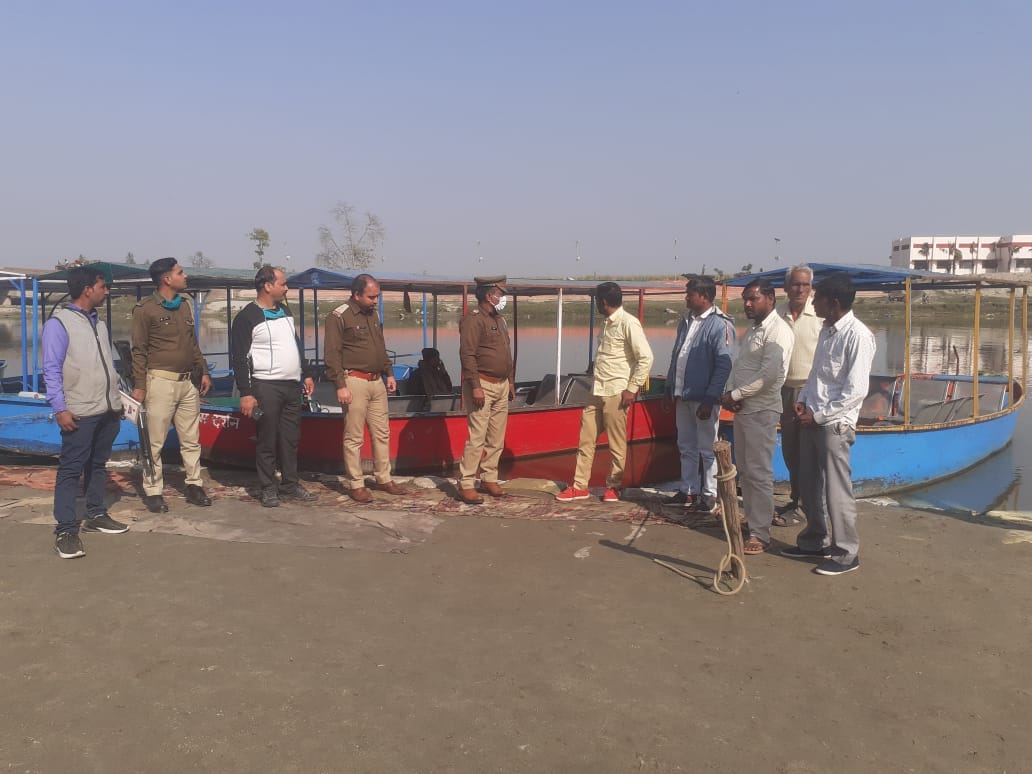Alam of chaos in Ganga Khadar, advise villagers not to go to fields