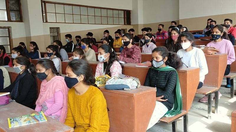 classes starts in colleges