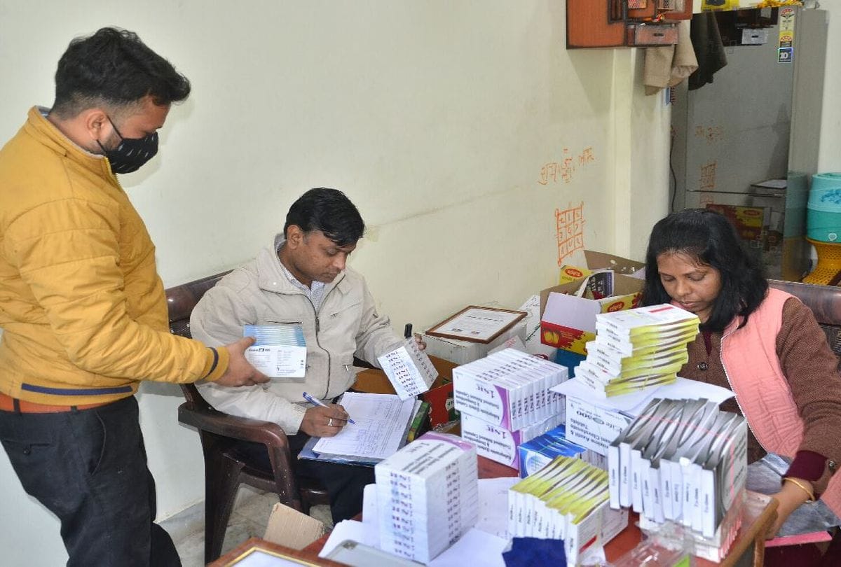 two man arrested for selling expire medicines by repacking in agra