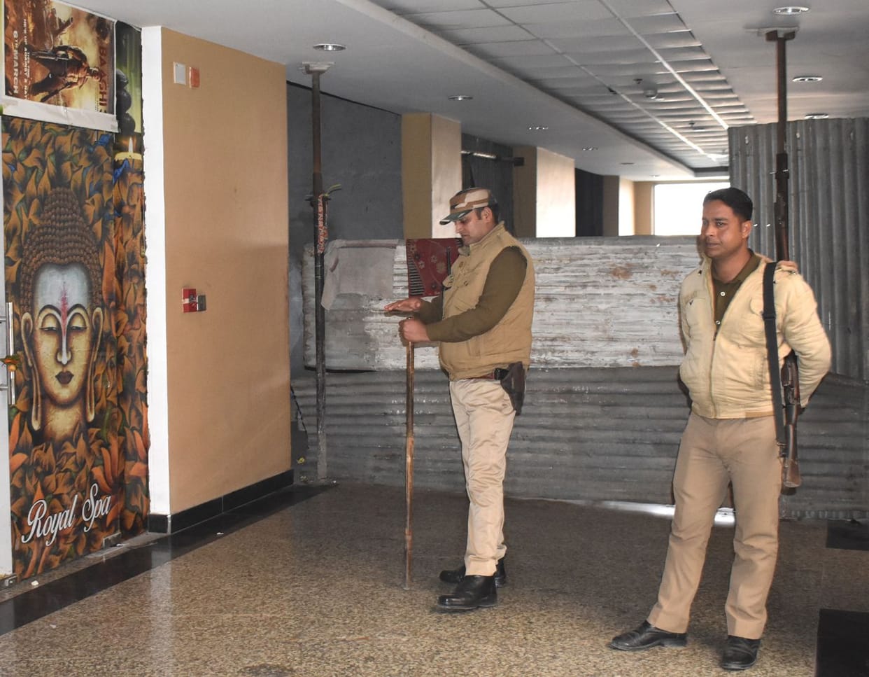 five arrested from spa center