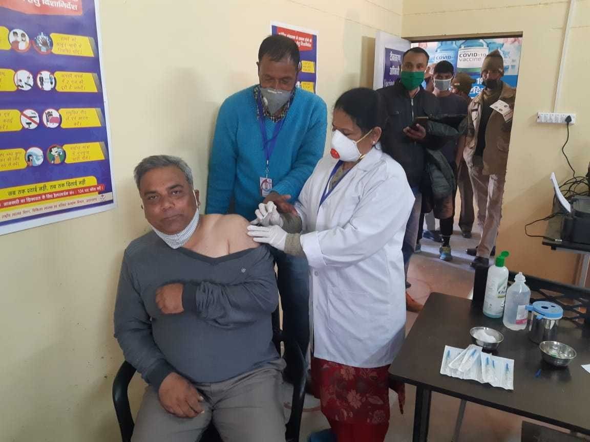 Second phase of Kovid vaccination begins in seven places in Champawat