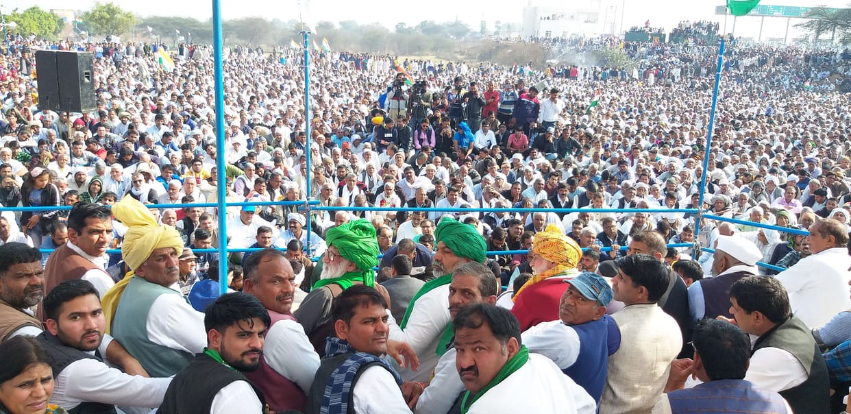 More than fifteen thousand farmers gathered in Kisan Mahapanchayat, five resolutions passed from the platform