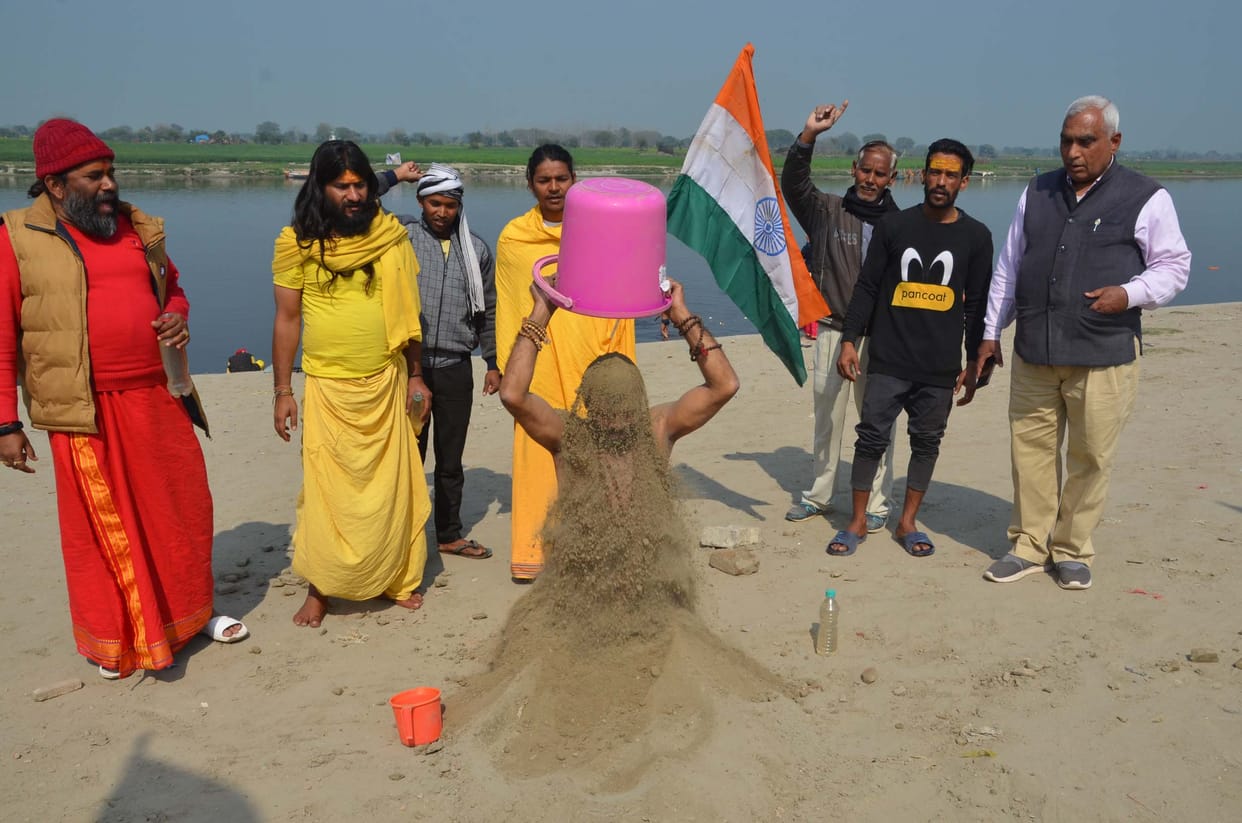 asitation on jugal ghat for pure wather in yamuna river