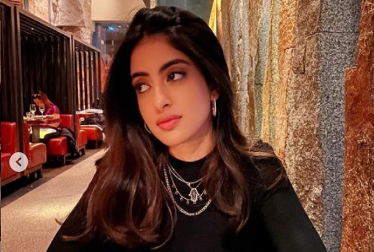 Amitabh Bachchan granddaughter Navya Naveli Nanda gave befitting reply to a user who tried to troll her mother Shweta Bachchan Nanda