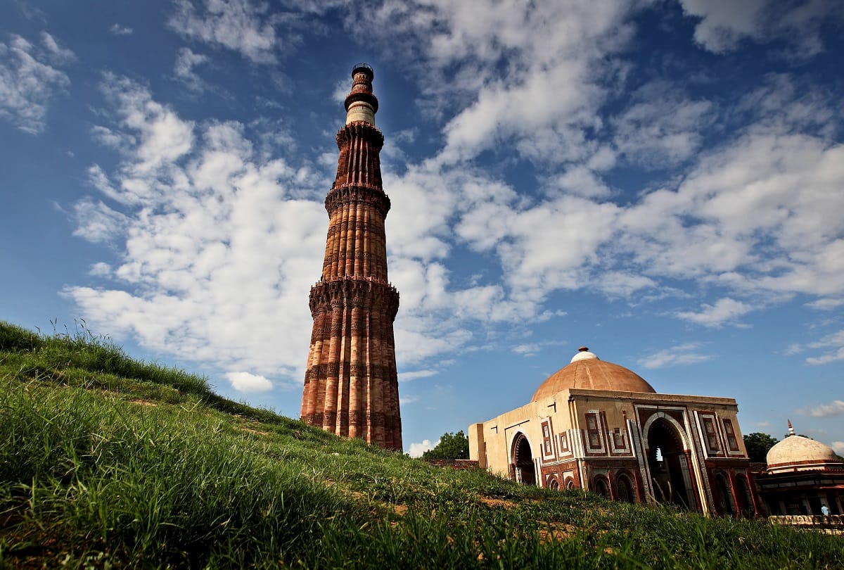 Qutub Minar no Namaz in Campus ASI go strict says namaz was never permitted then how it can be banned