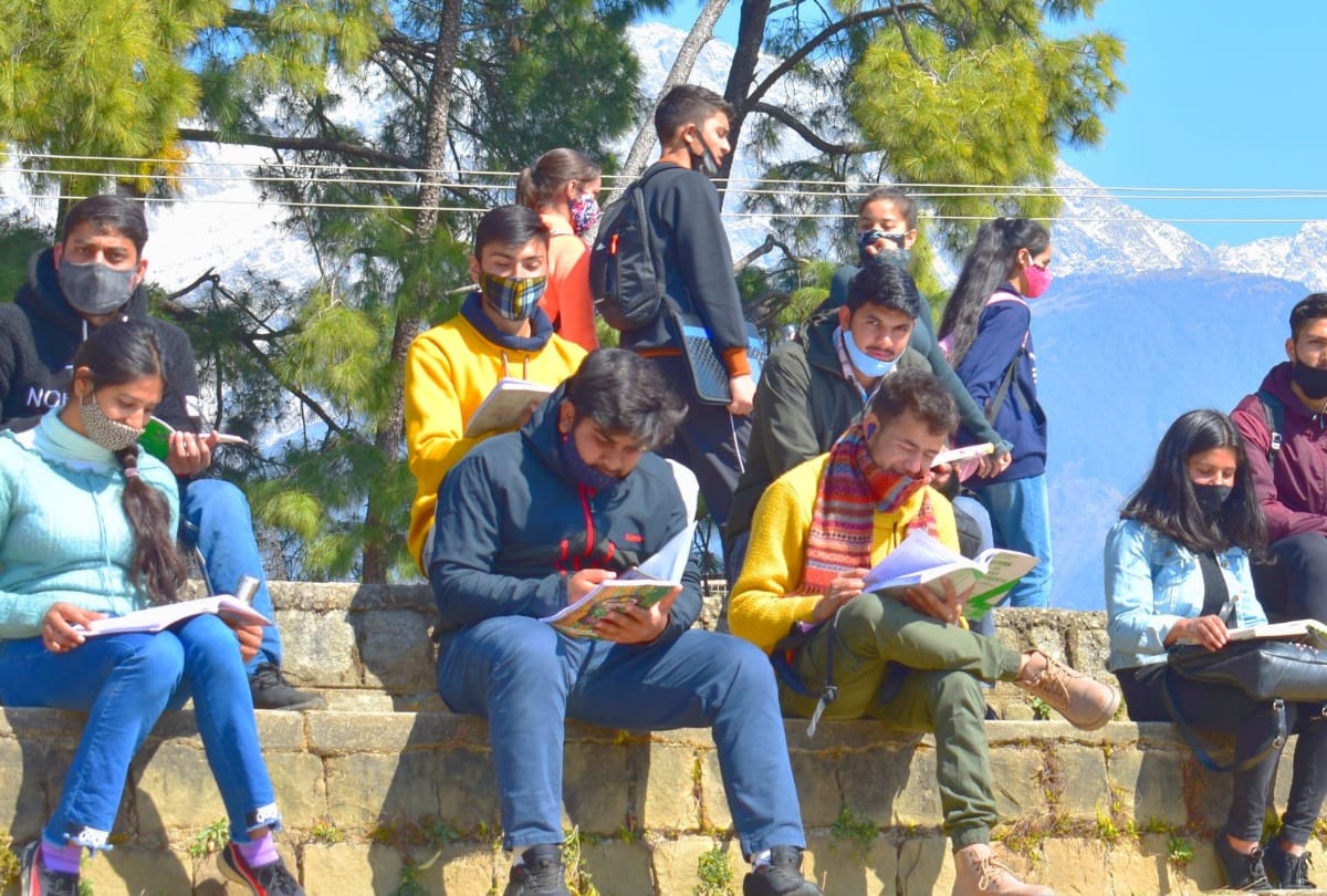 Uttarakhand Election 2022: BJP promise, mothers of BPL students will get one thousand rupees every month
