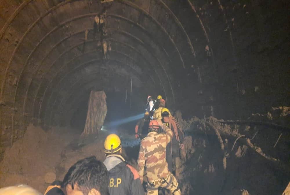 Uttarakhand Chamoli news: Water come out during digging in tapovan tunnel