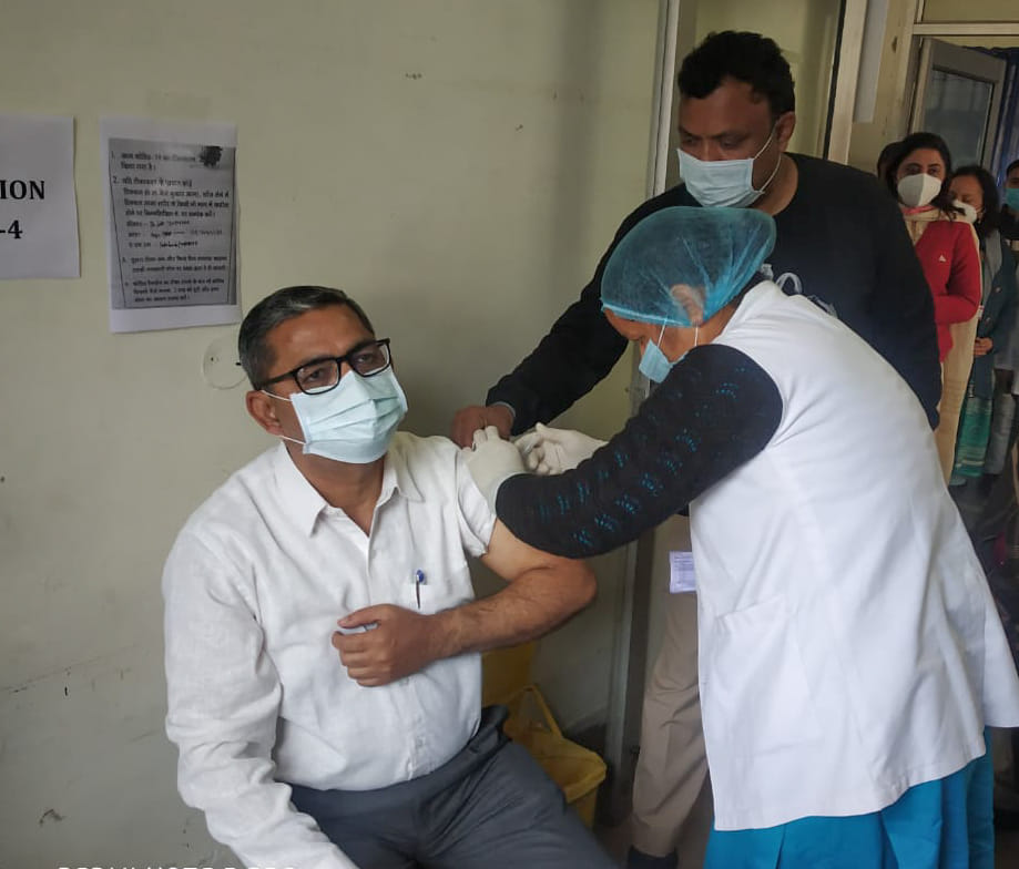 526 police personnel, including Additional Chief Secretary, DC, installed Kovishield