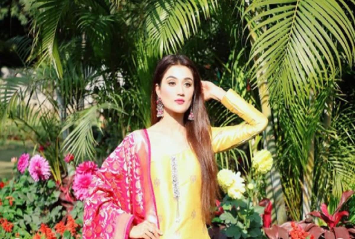 Union HRD Minister Ramesh Pokhriyal's daughter Arushi Nishank all set to make Bollywood debut with Taapsee and Bhumi, Pics out