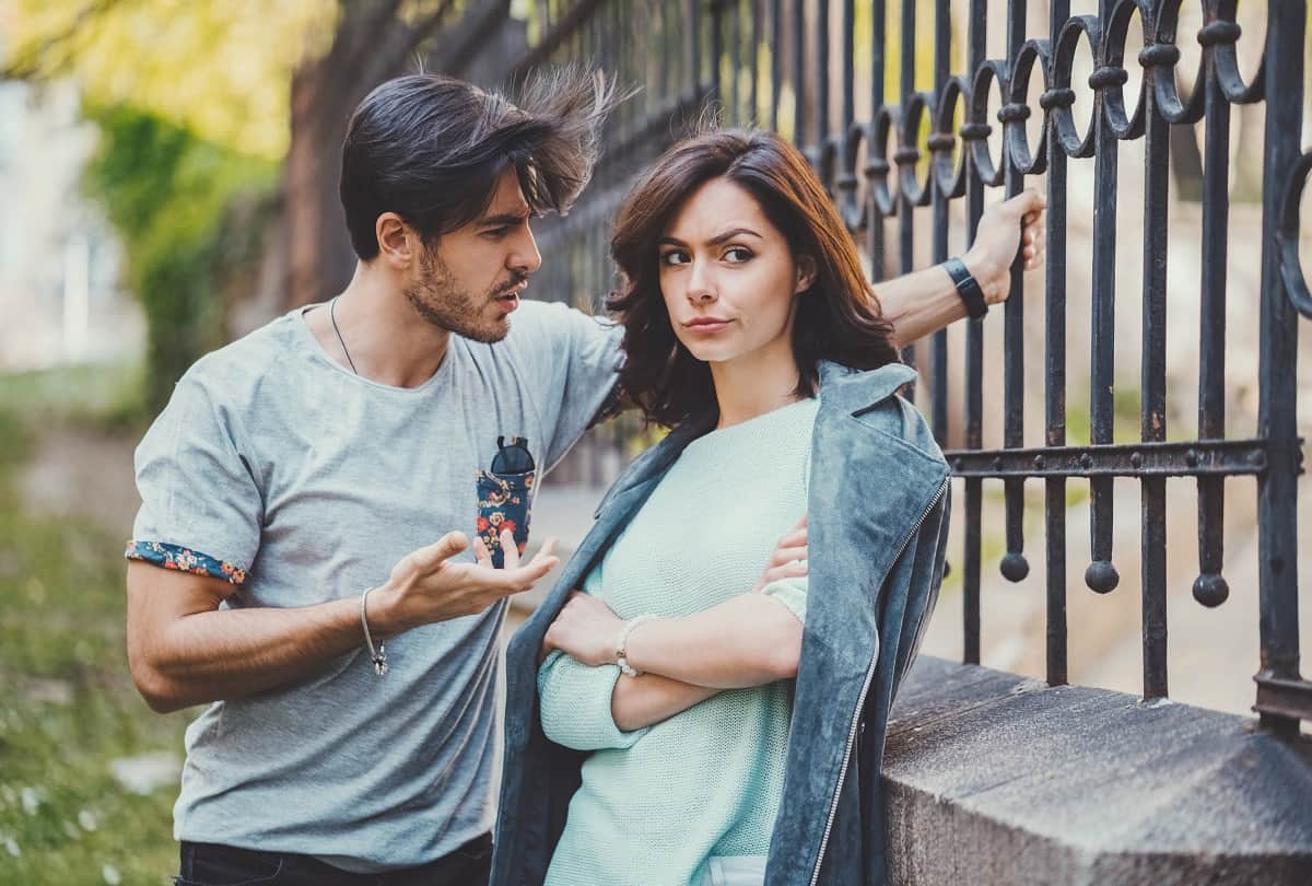 Relationship Tips Never Do These 5 Things If You Doubt Your Partner In Hindi