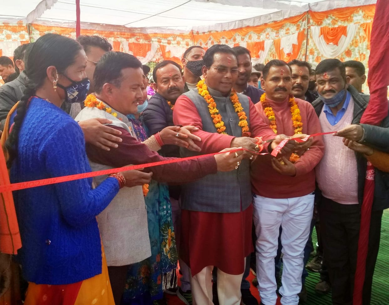 Chauhan lays foundation stone of Paparasali-Balta-Bintola motorway