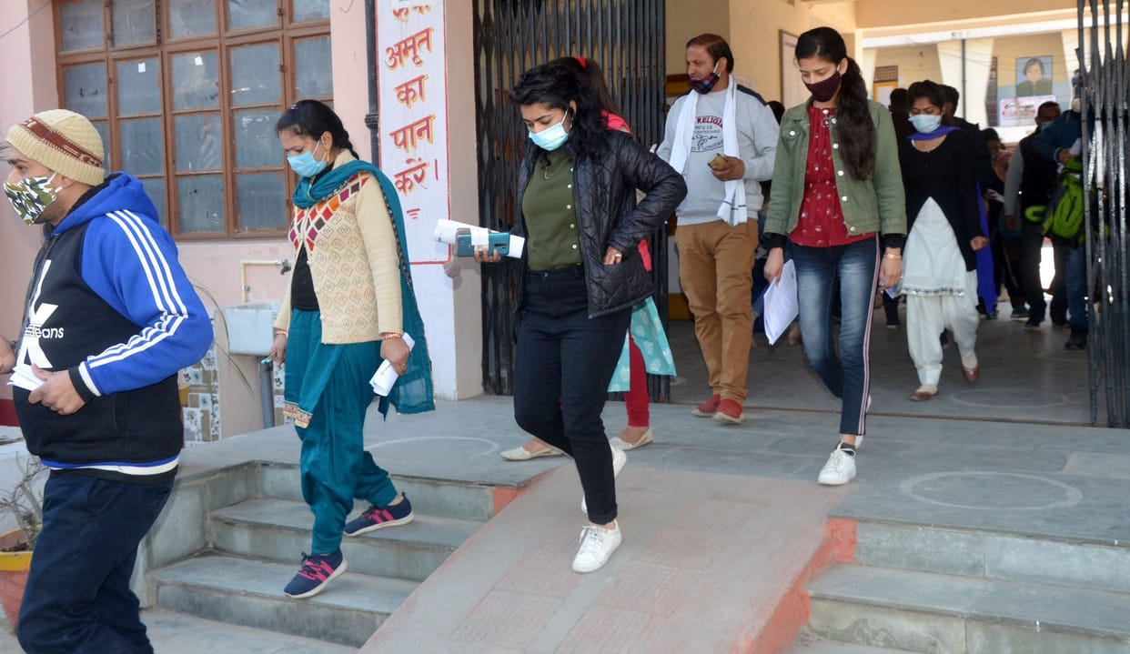 laboratory technician exam in hamirpur