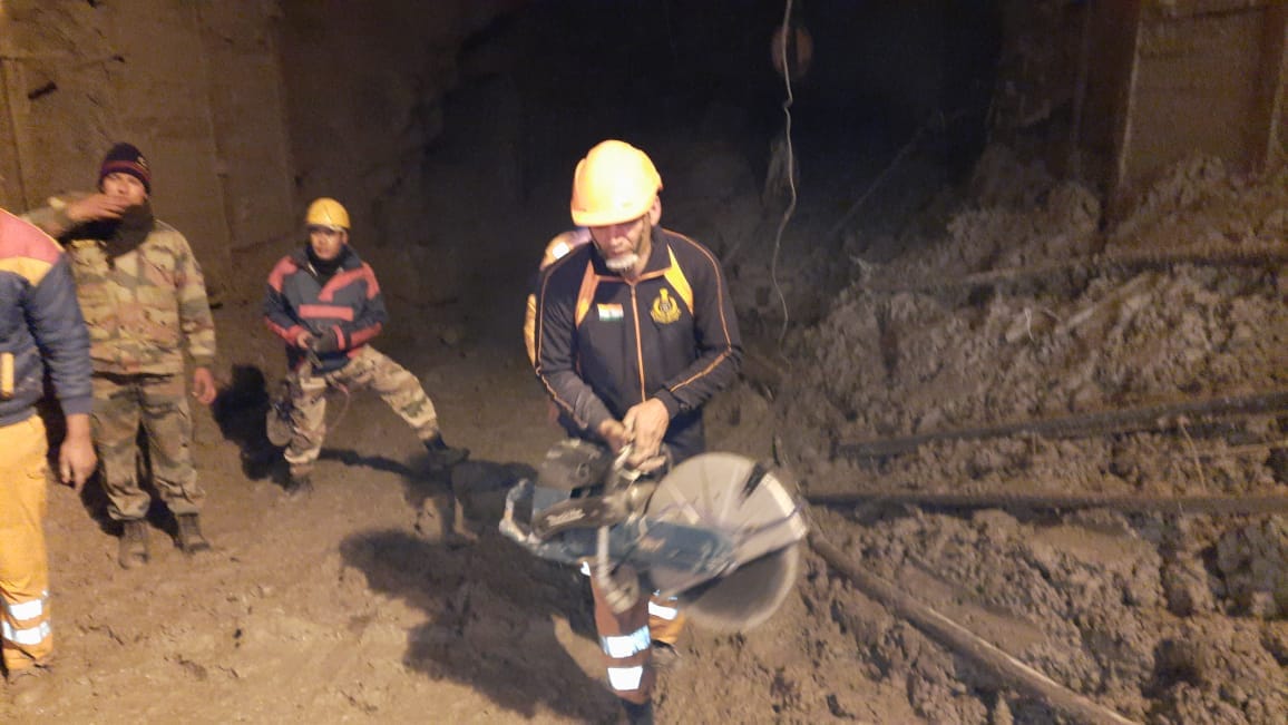 Uttarakhand Chamoli glacier burst News: rescue operation from Tunnel continue from 100 Hours