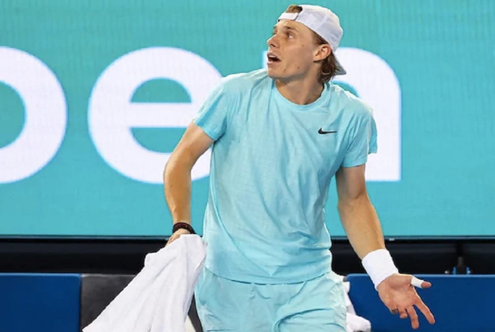 Australian Open: Denis Shapovalov fumes after denied toilet break in Jannik Sinner match