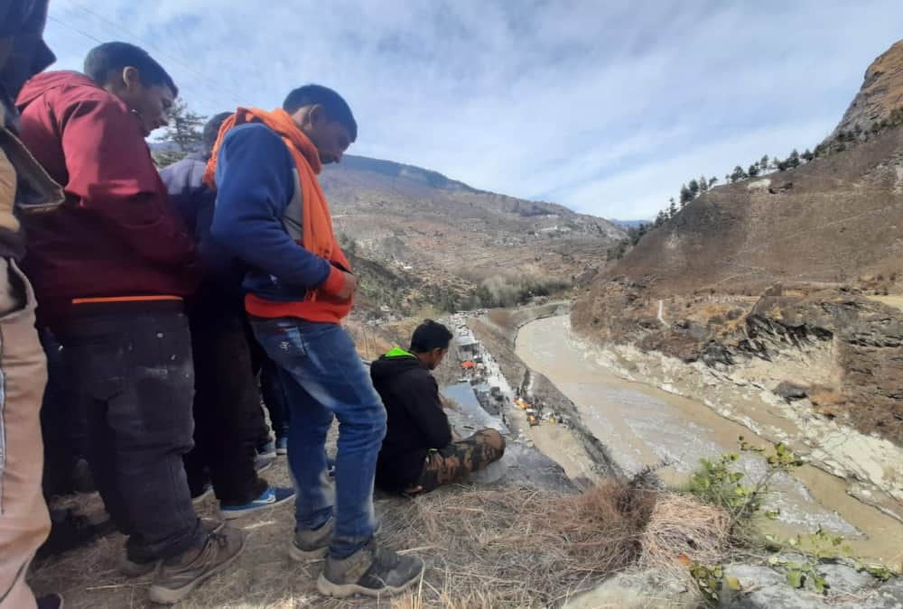 Uttarakhand Chamoli glacier burst News: people come to tapovan for search of missing family members