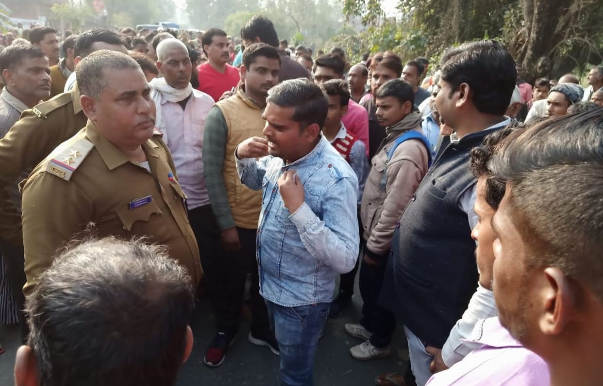 hardoi,accident,jam,protest,hardoi news