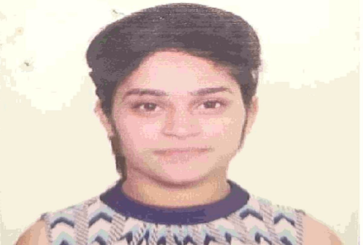 MBA student murdered in Amroha she was work in franchise of private bank of Noida