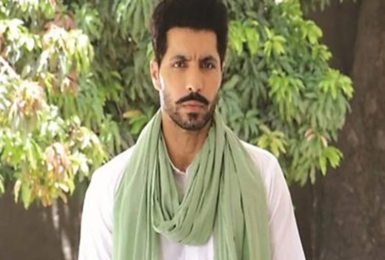Delhi violence : Friend defends Deep Sidhu