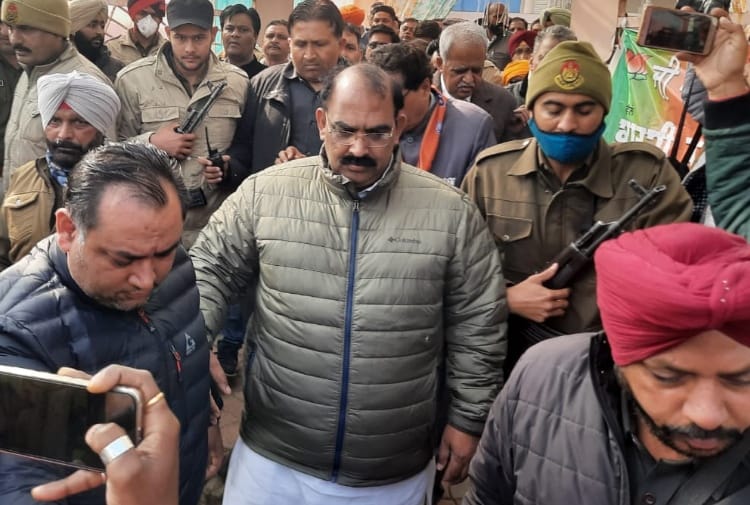 Farmers protest several places against Punjab BJP Chief Ashwani Sharma
