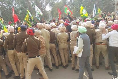 Farmers protest several places against Punjab BJP Chief Ashwani Sharma