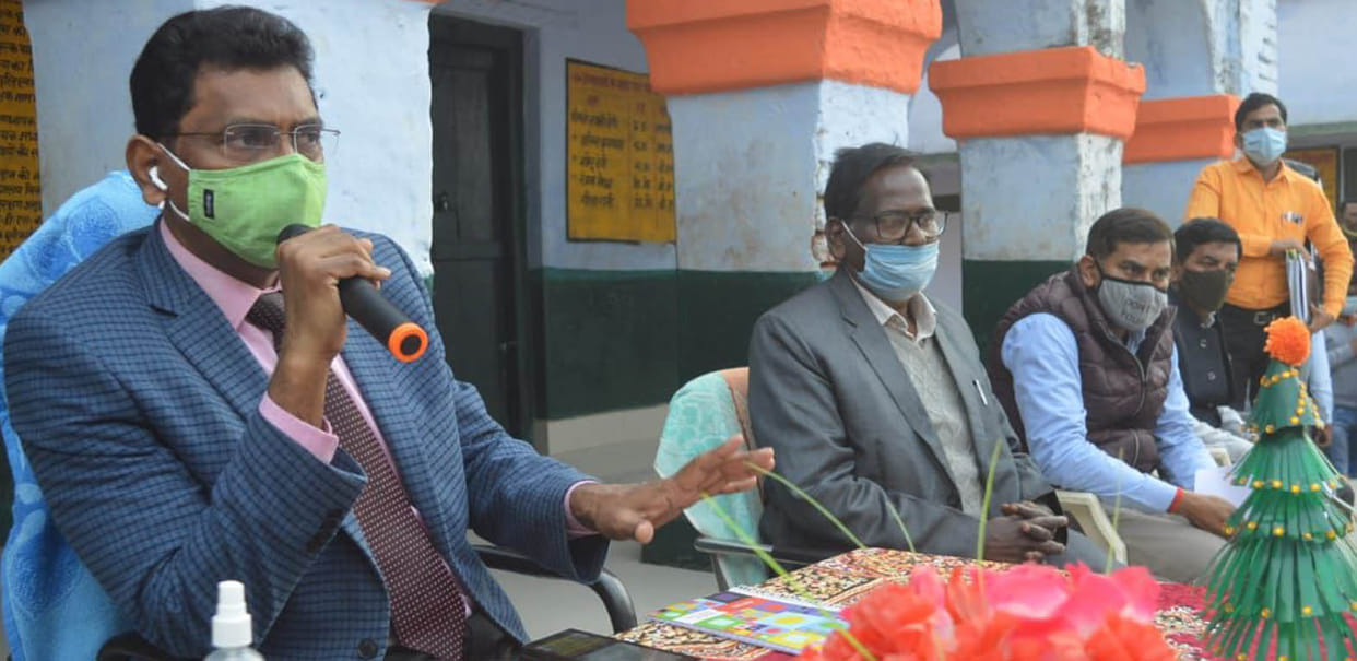 village,former,complaint,DM,dead