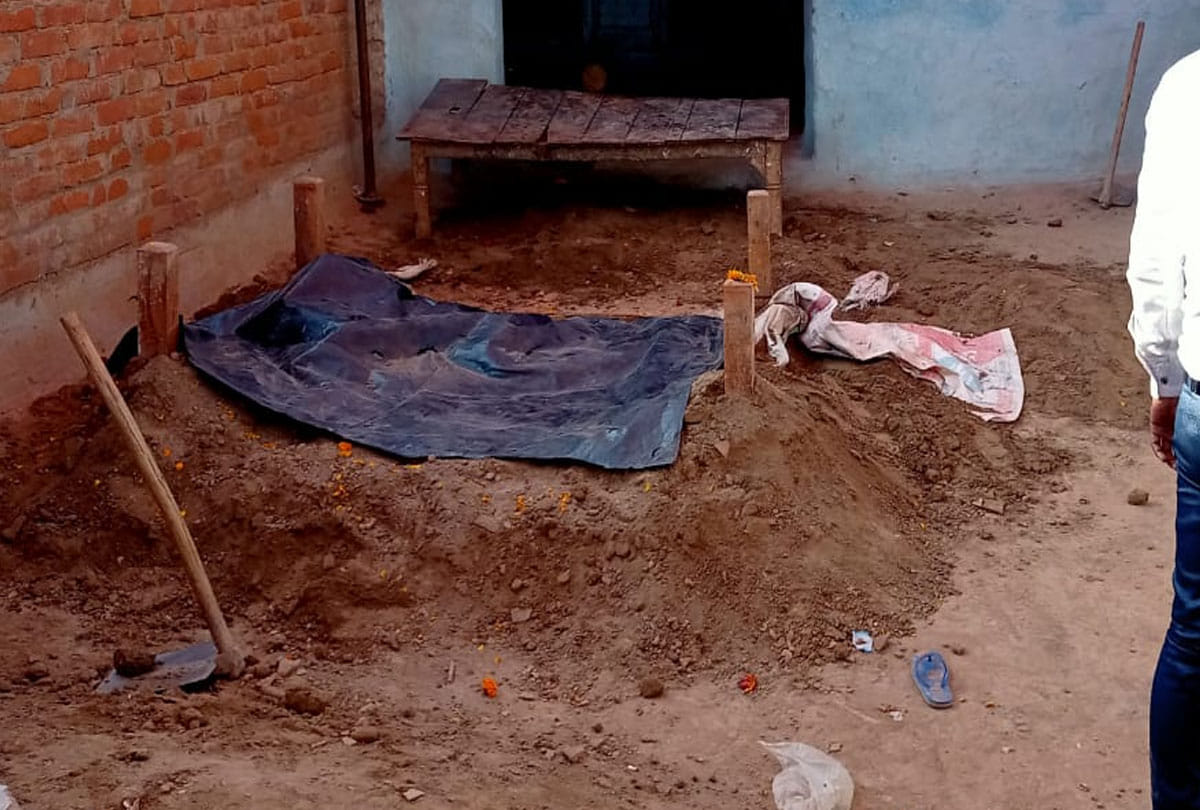 Lady took samadhi in ghatampur up