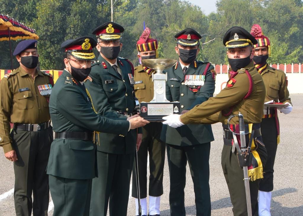 Officers awarded after parade of medical officer basic course