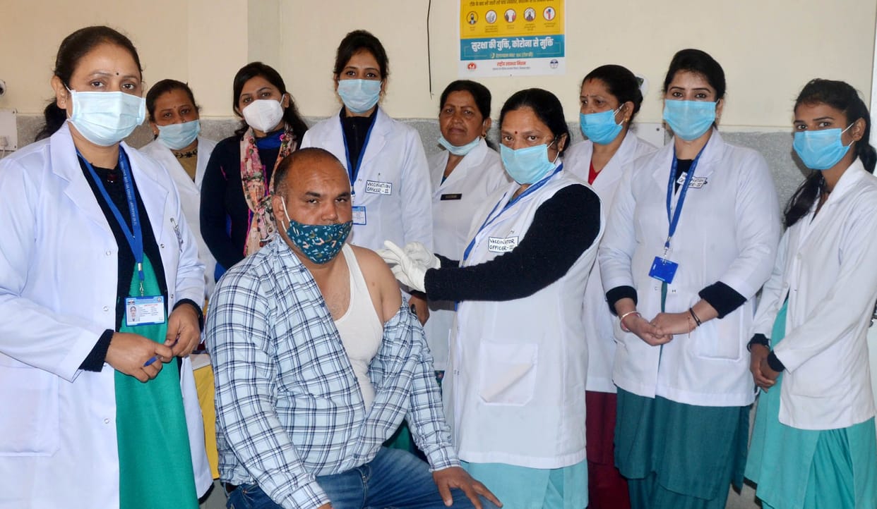 employs come forward for corona vaccination
