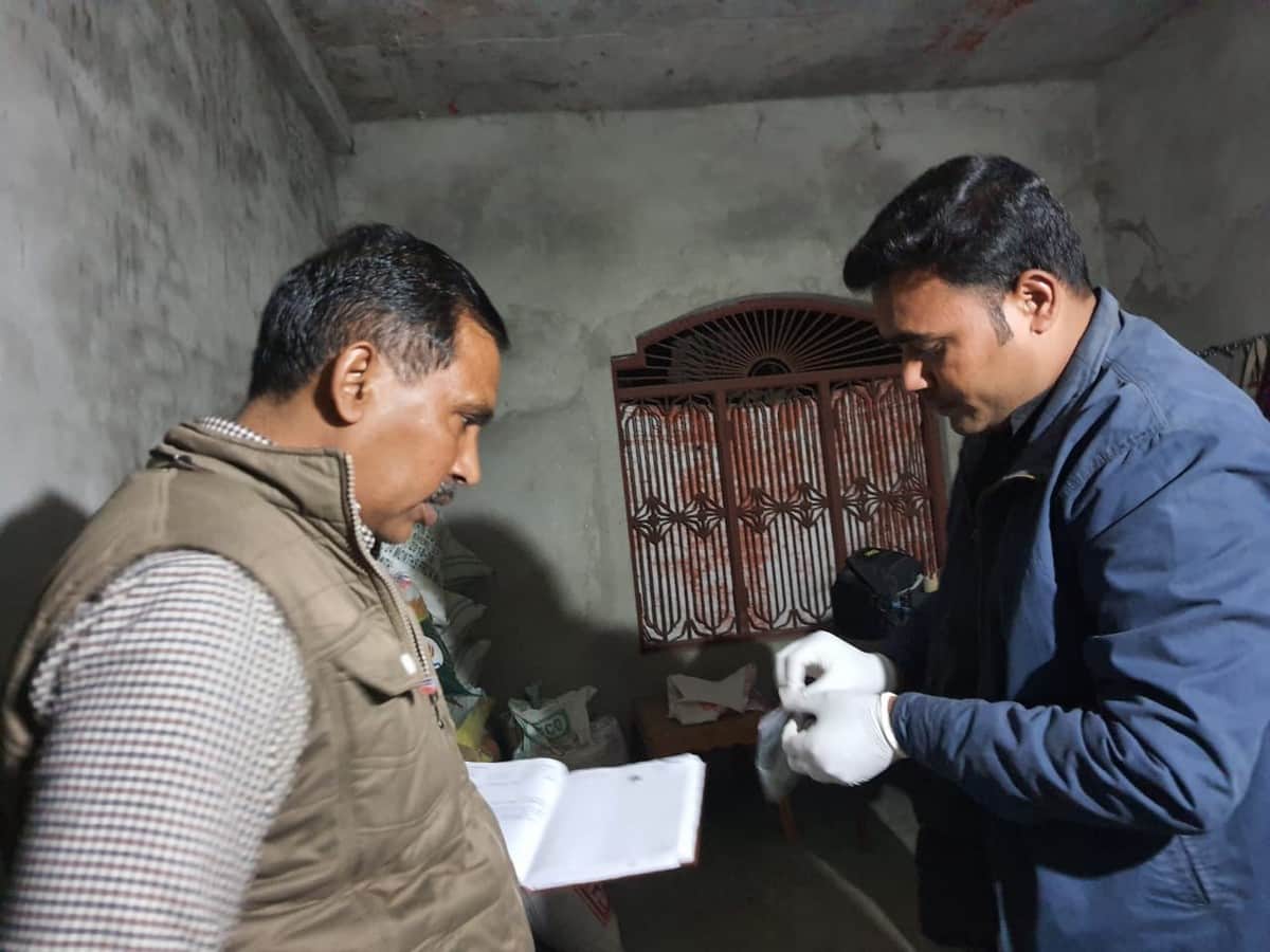 BA second year girl student shot dead by her cousin in in maharajganj jaunpur