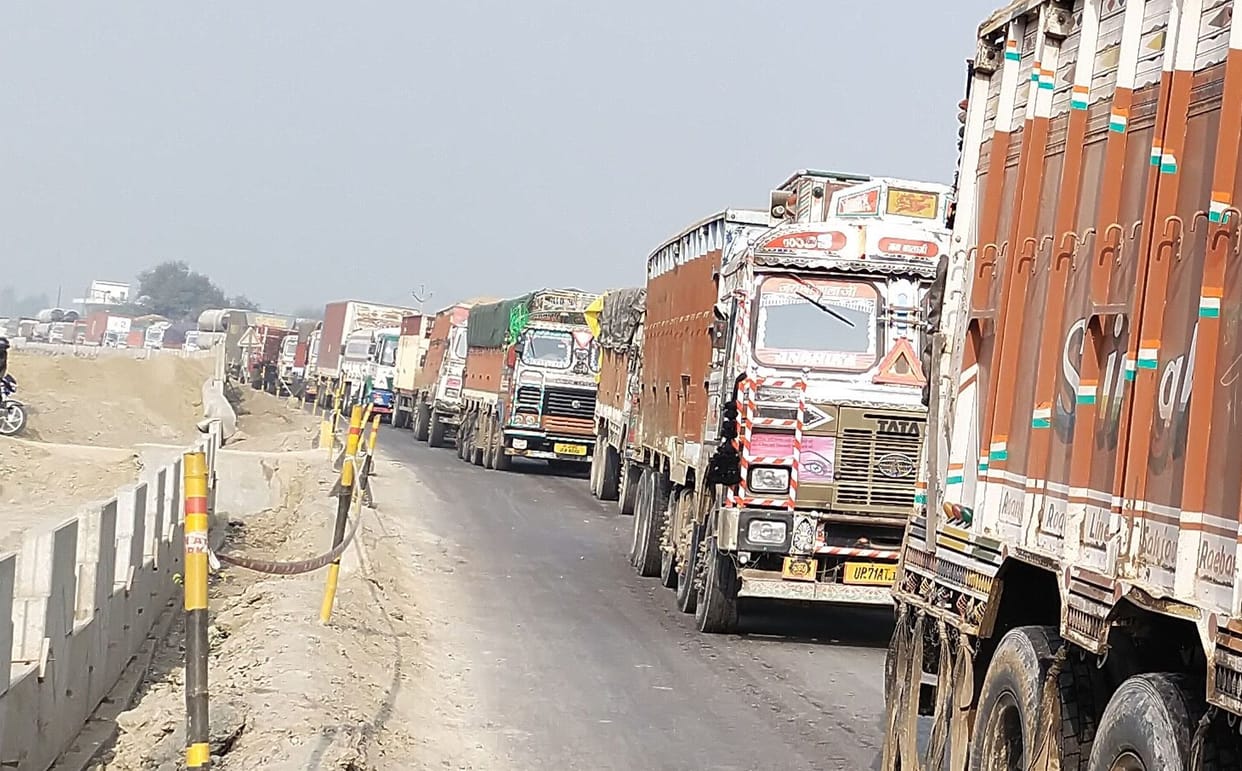 jam,highway,fathepur news,kanpur-prayagraj,travlers struggling