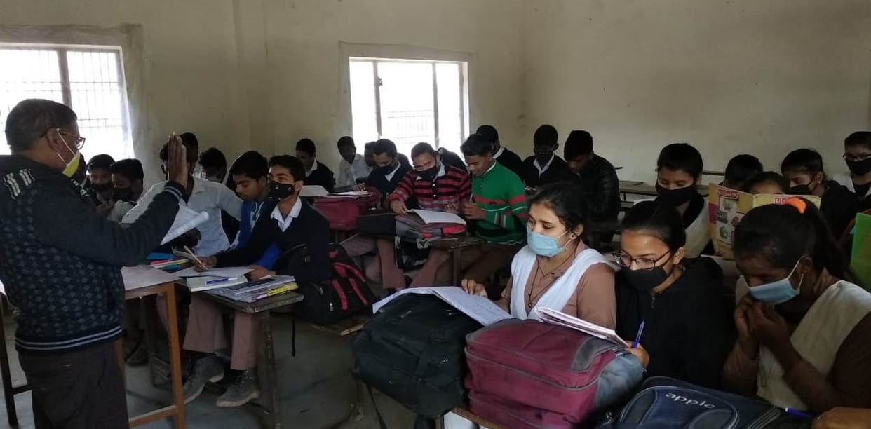 40 percent student present in school