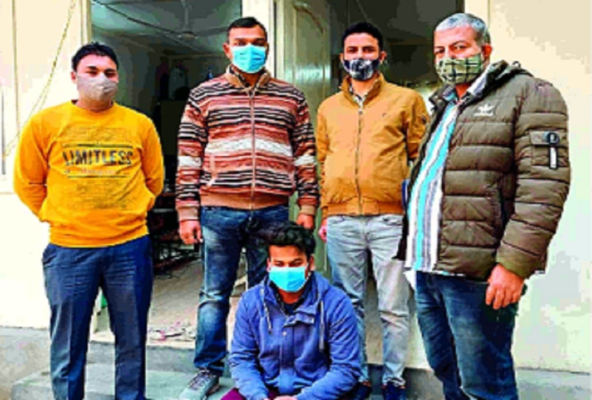 Accused of harassment of more than 50 women delhi police arrested on social media