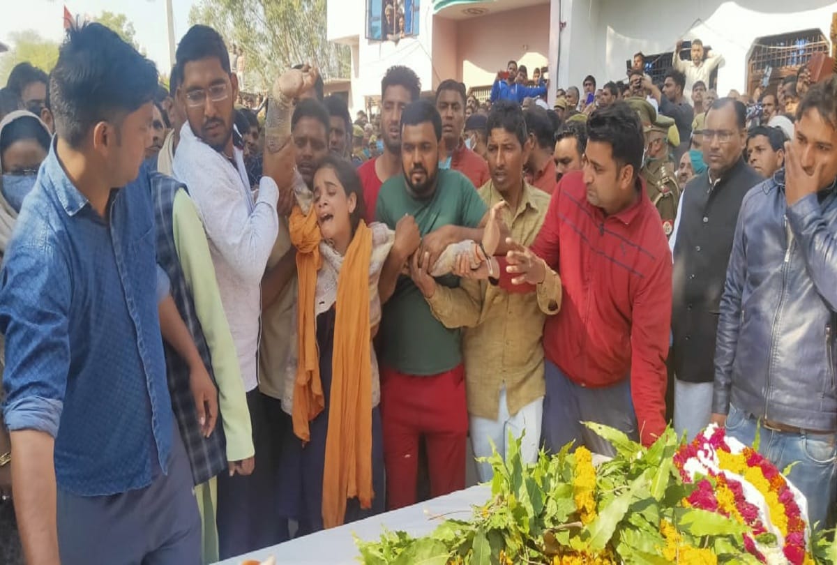 Today Kasganj News Update in Hindi martyr constable Devendra sister to be marriage later Two and a half months