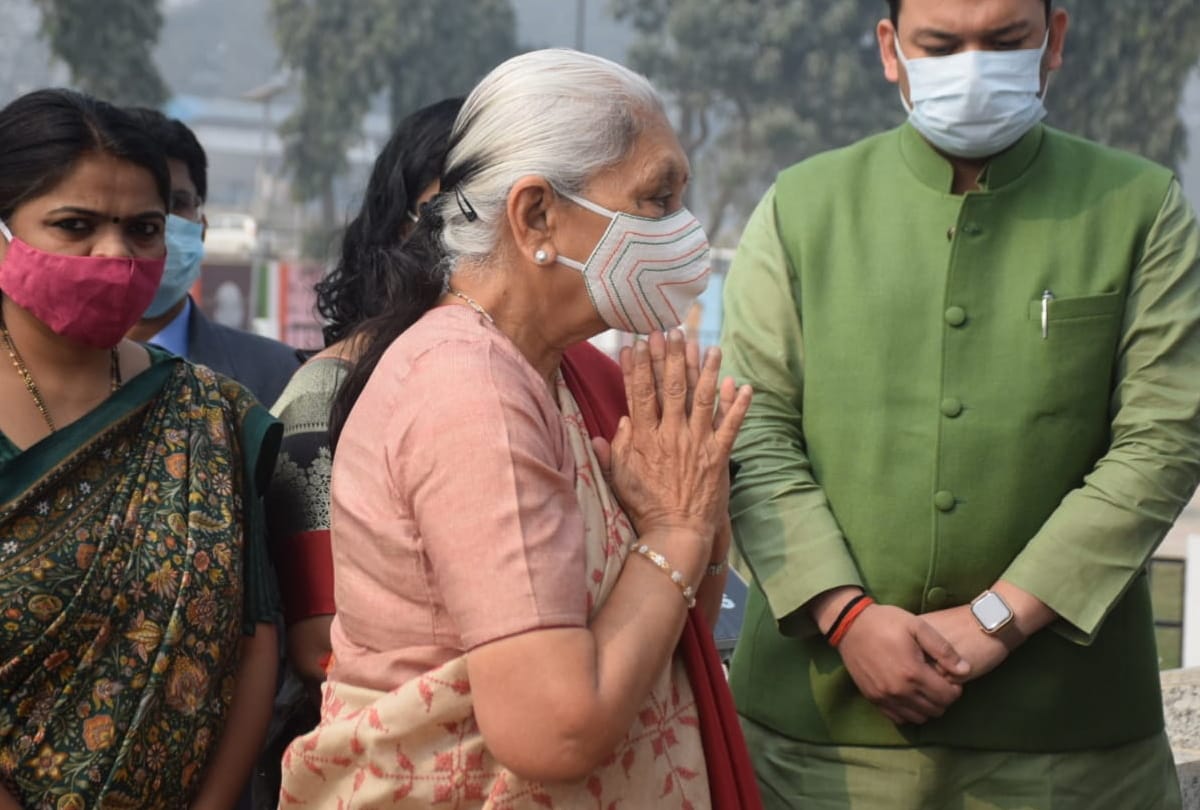 Governor Anandiben Patel visit in Chauri Chaura Martyr Memorial in Gorakhpur