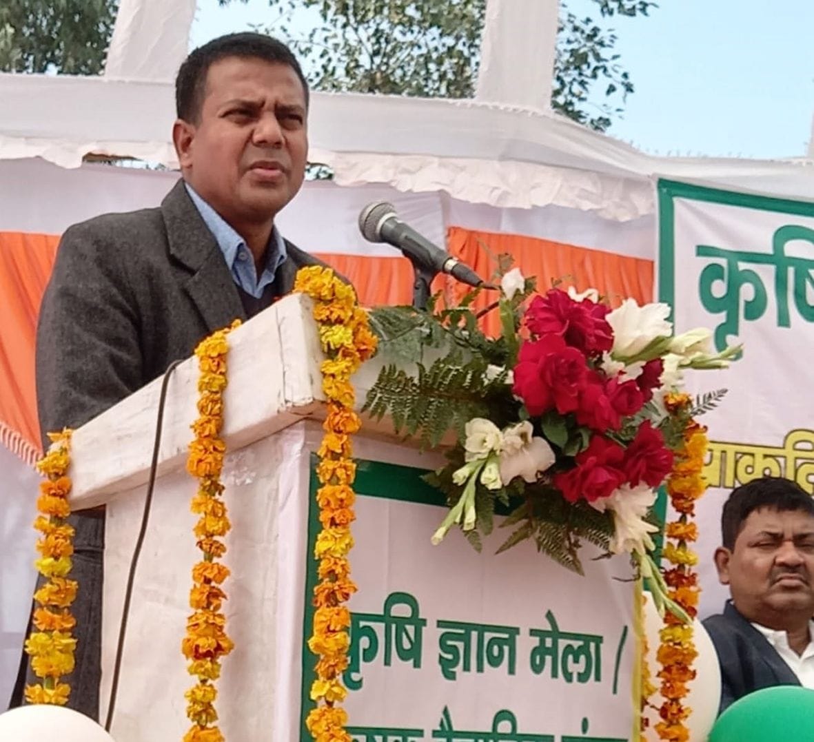 Farmers should do traditional farming: