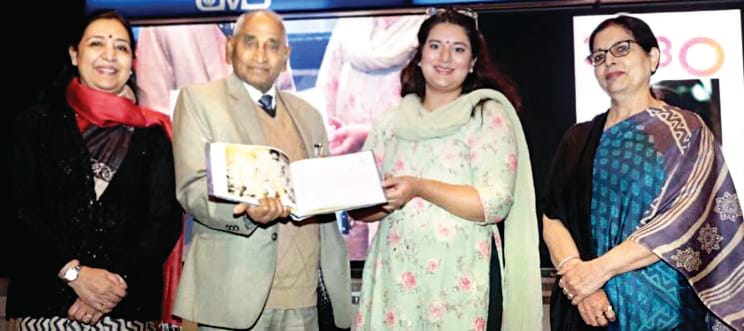 Paulomi Pavini given tips to student for success