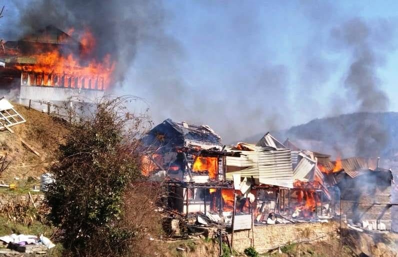 Five houses burnt to ashes in Chaupal's Mashdonh