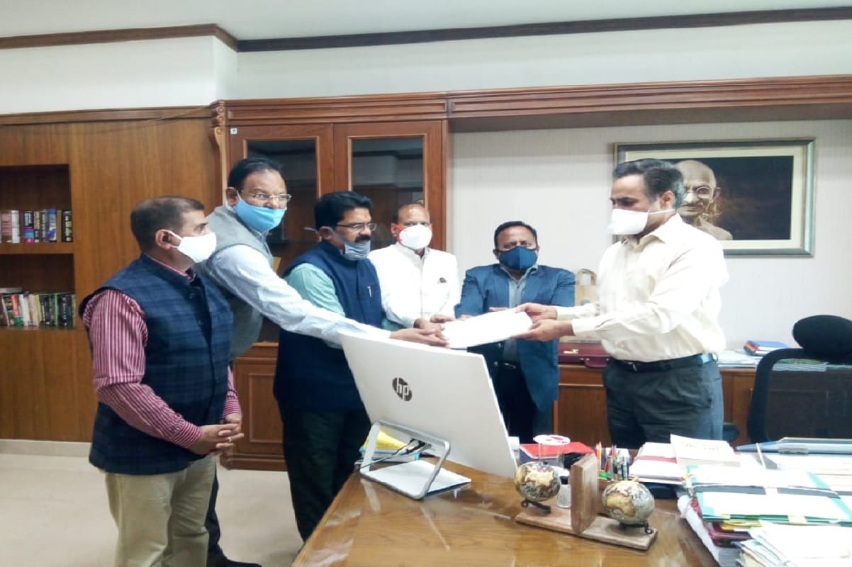 Madhya Pradesh: Union of gazetted officers met Chief Secretary talks on many problems