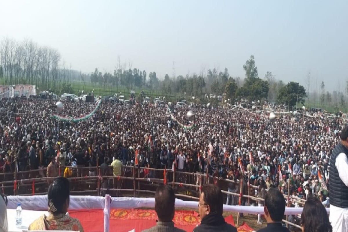 PM Narendra Modi heart beats for Kharabapati friends, insulating farmer: Priyanka Gandhi