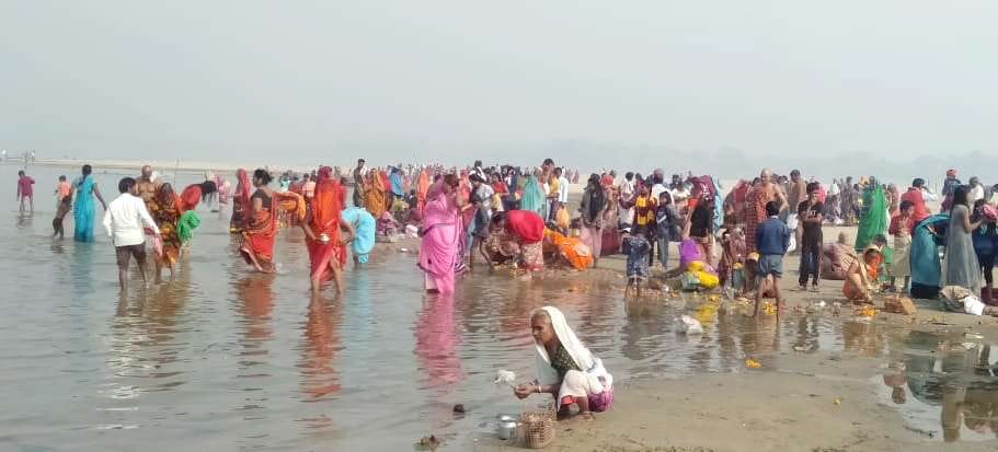 Mouni Amavasya: Devotees dip in faith