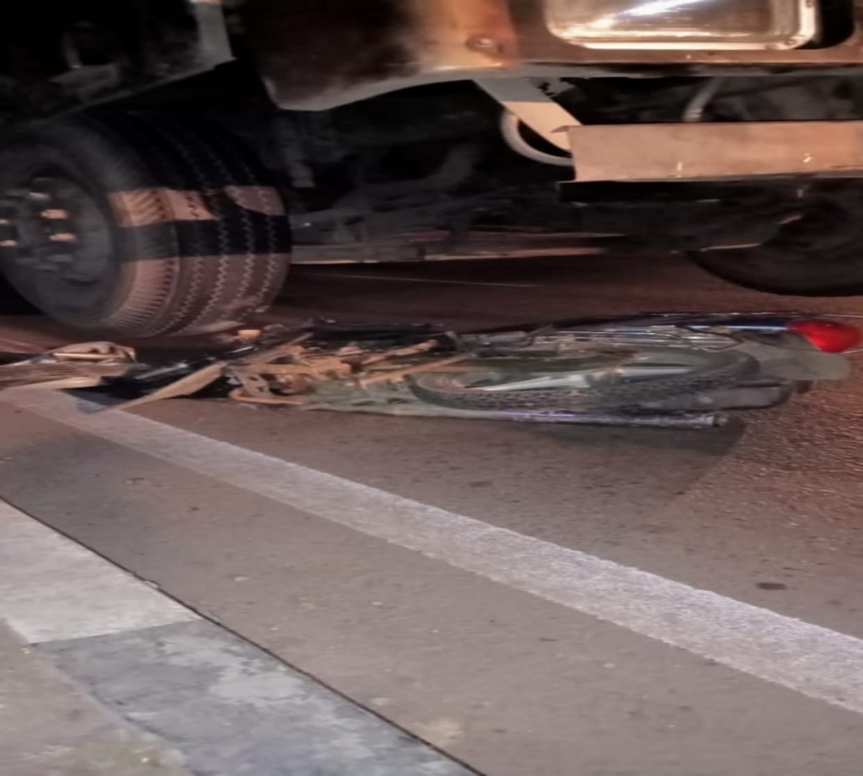 Uncontrollable trailer hit the bike, two died on the spot
