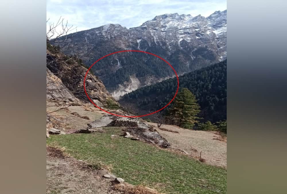 Uttarakhand Chamoli News: no need to scare form Rishi Ganga Lake, water leak from the lake