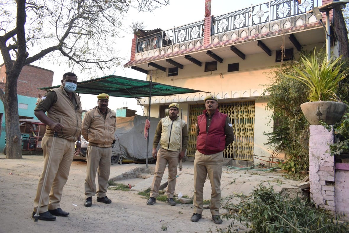 Jaunpur: Force stationed at the house of the accused in the murder of Councilor Bala