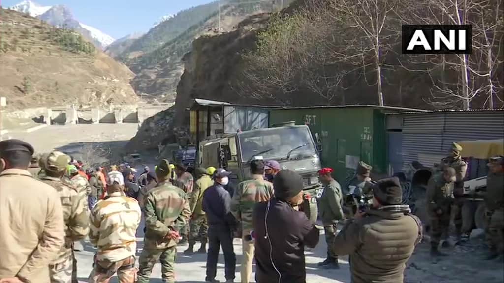 Uttarakhand Chamoli Glacier news : alaknanda river level increased during rescue operation, watch photos