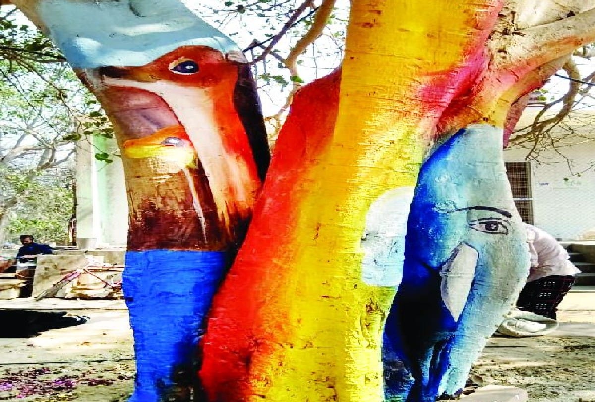 mathura vrindavan kumbh mela 2021 fine art works on trees in vrindavan