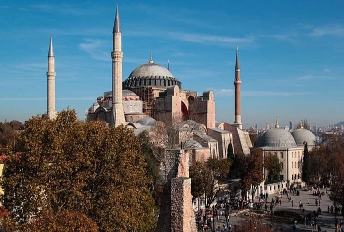 Five most beautiful tourist places in the world